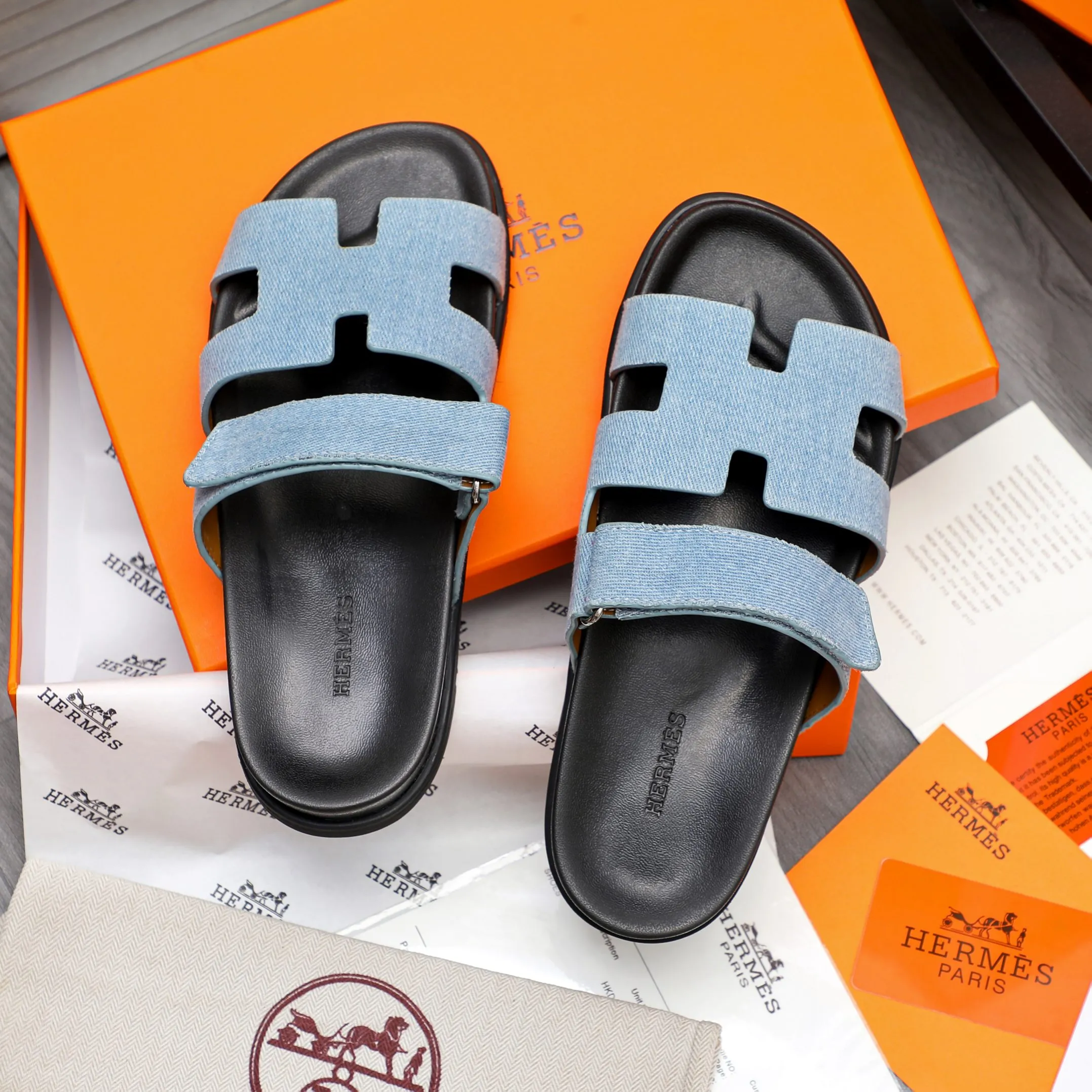 Men's shoes 💰340 Product trademark: Hermes "Hermes" Couple's slippers True size: 36-46 Product material: Selected denim breathable upper, microfiber lining, original outsole